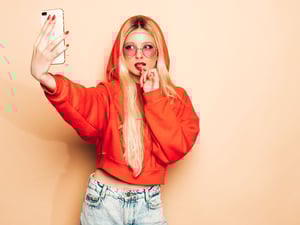 Can I Link My OnlyFans On Instagram - PhoeniX Creators - OnlyFans Agency